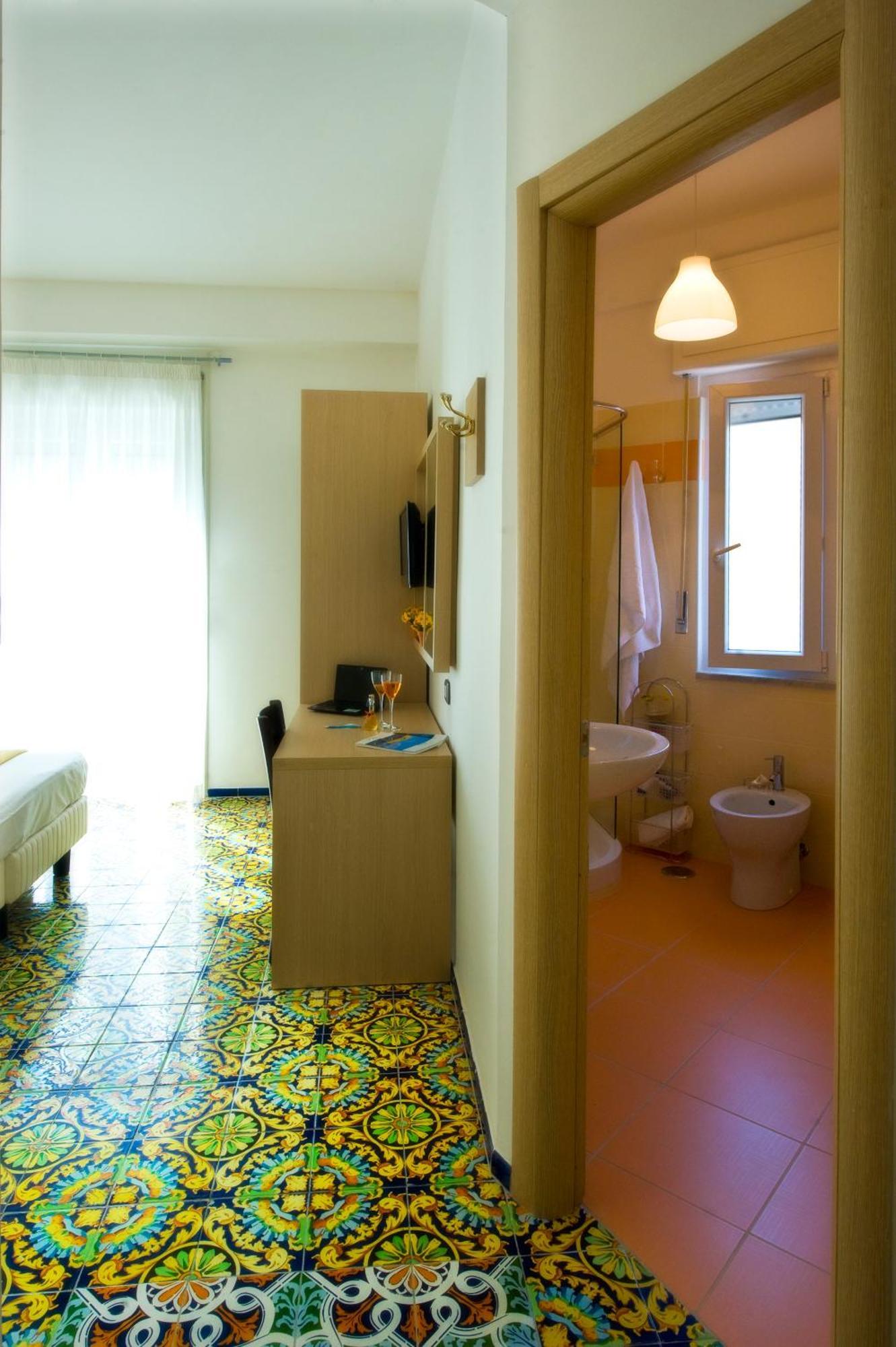 Hotel Torre Di Milo 3*